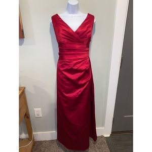 DaVinci Red Vneck Dress ruched waist zipper back